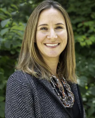 Headshot photo of Shoshannah Lenski